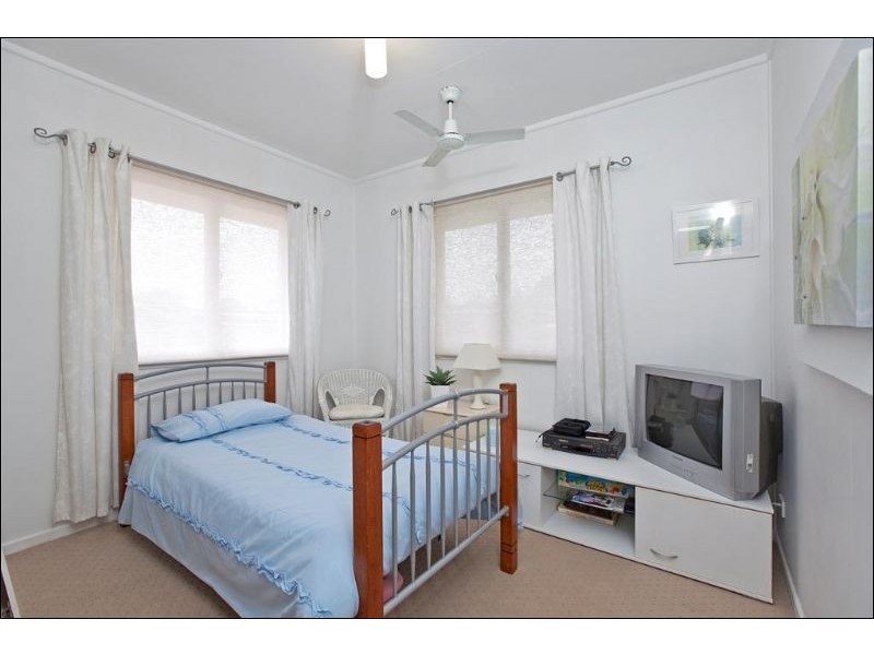 99 Colburn Avenue, Victoria Point QLD 4165