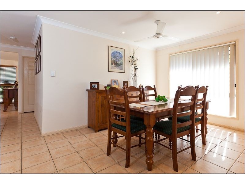 10 Daydream Street, Redland Bay QLD 4165