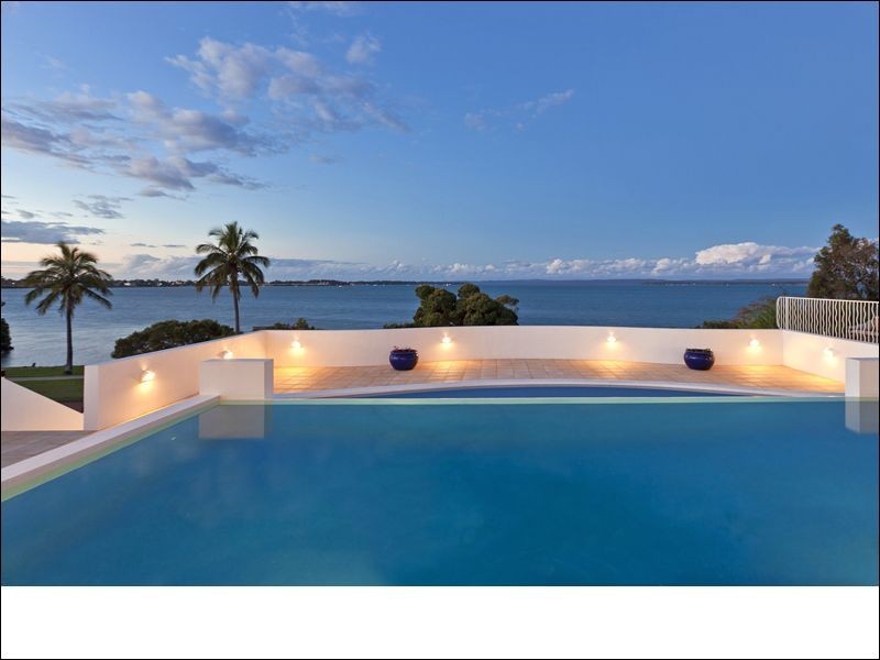 37 Esplanade, Redland Bay QLD 4165