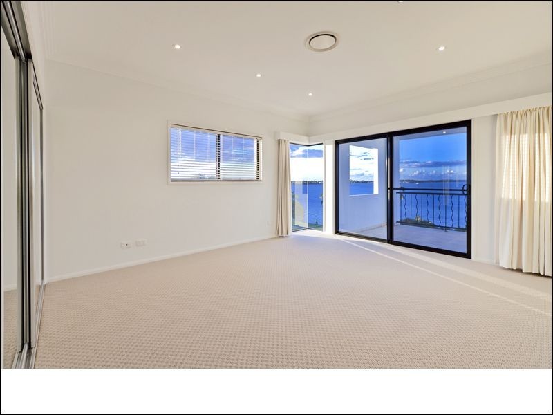 37 Esplanade, Redland Bay QLD 4165