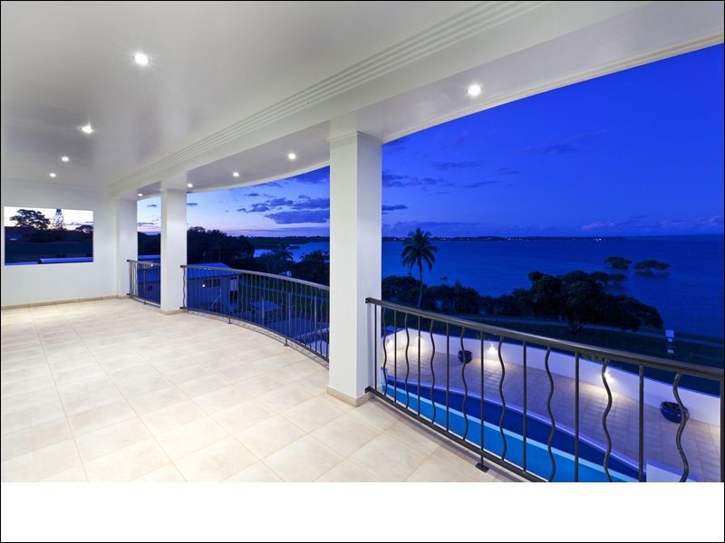 37 Esplanade, Redland Bay QLD 4165