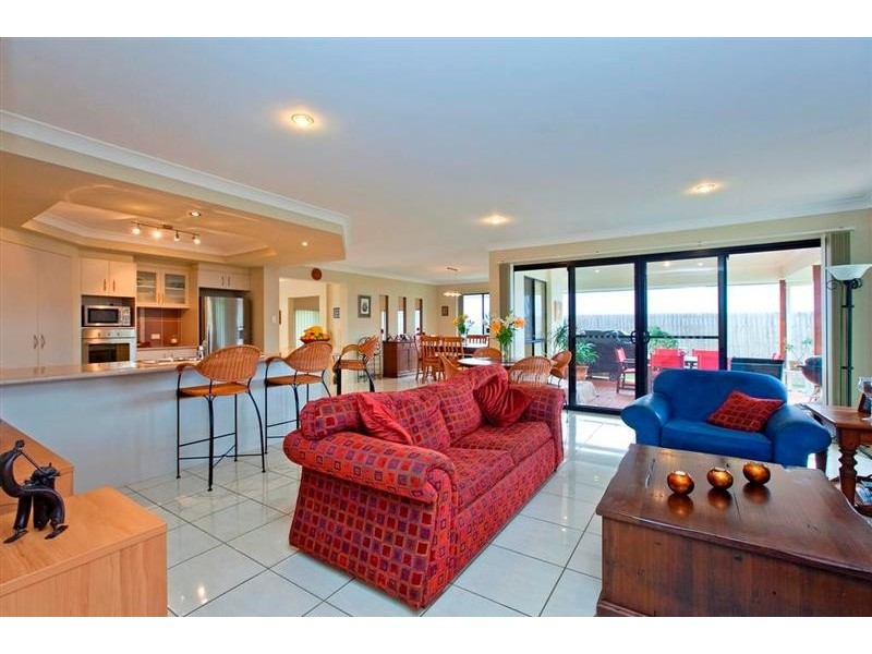 38 Tudar Place, Thornlands QLD 4164