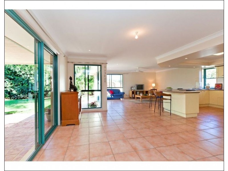 10 Ralph Street, Cleveland QLD 4163