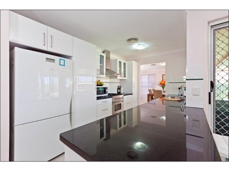 15 Champagne Crescent, Thornlands QLD 4164