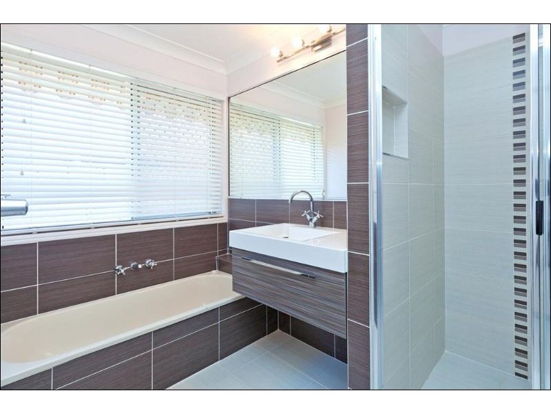 15 Champagne Crescent, Thornlands QLD 4164