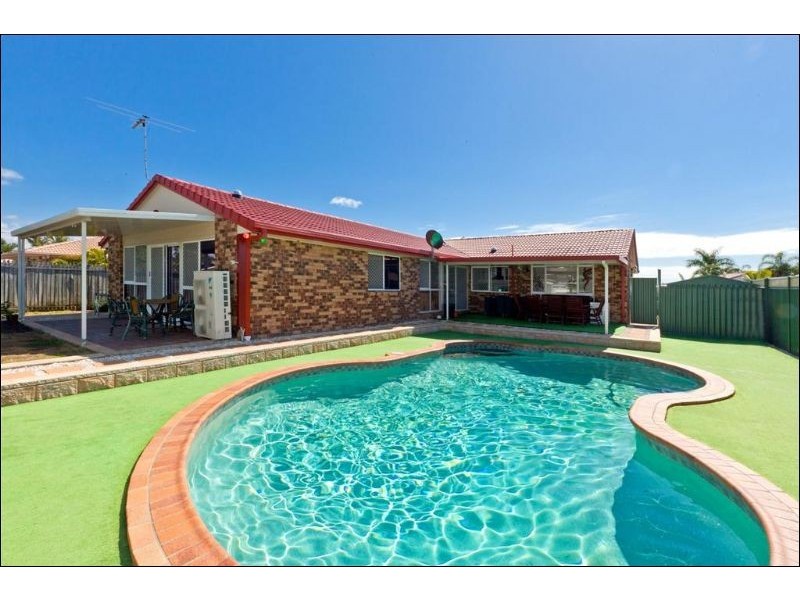 15 Champagne Crescent, Thornlands QLD 4164