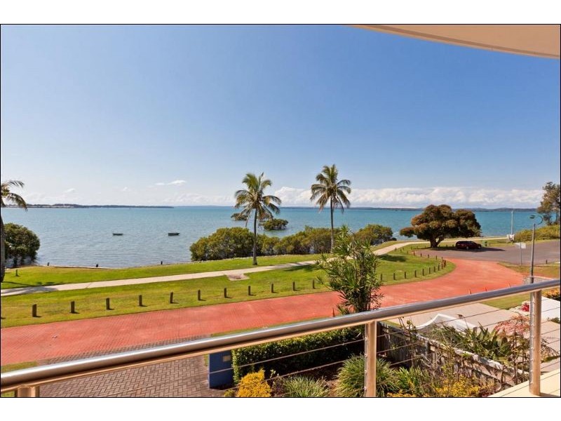 27 Esplanade, Redland Bay QLD 4165