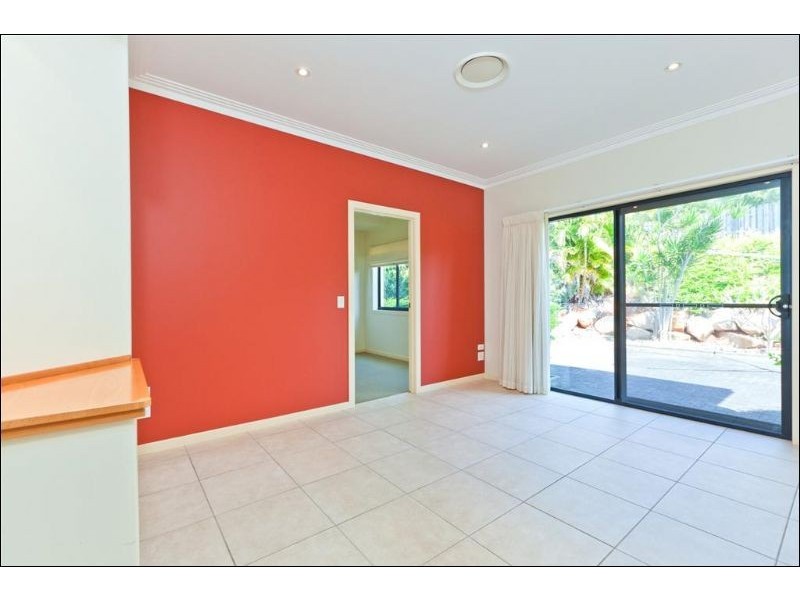 27 Esplanade, Redland Bay QLD 4165