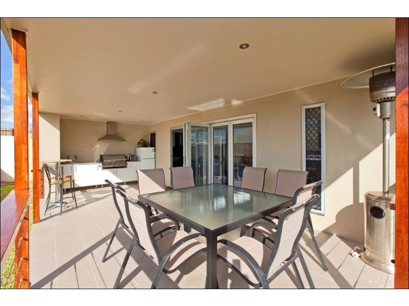 22 Parklane Road, Victoria Point QLD 4165