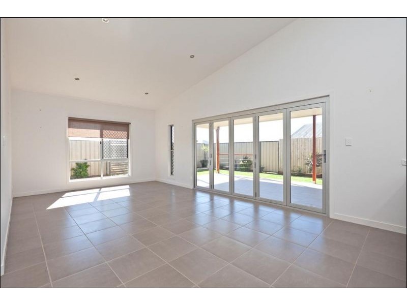 22 Parklane Road, Victoria Point QLD 4165