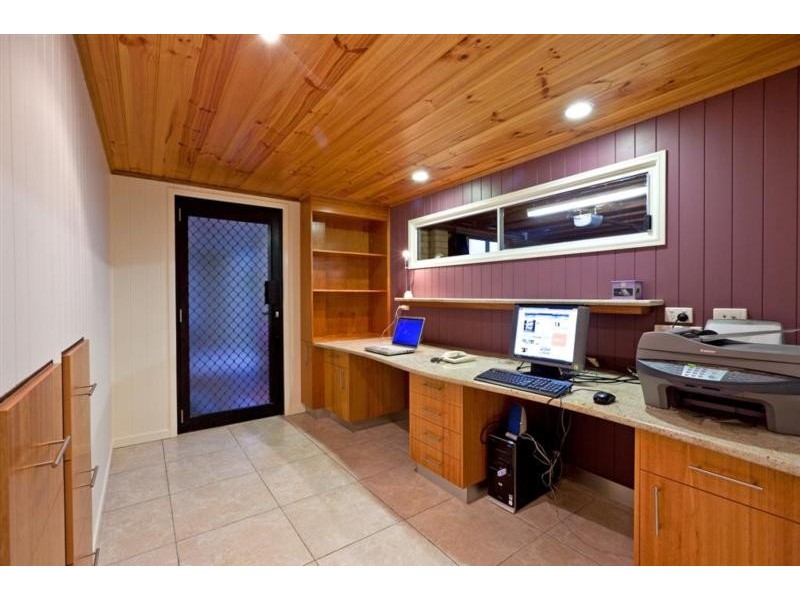 341 Bloomfield Street, Cleveland QLD 4163