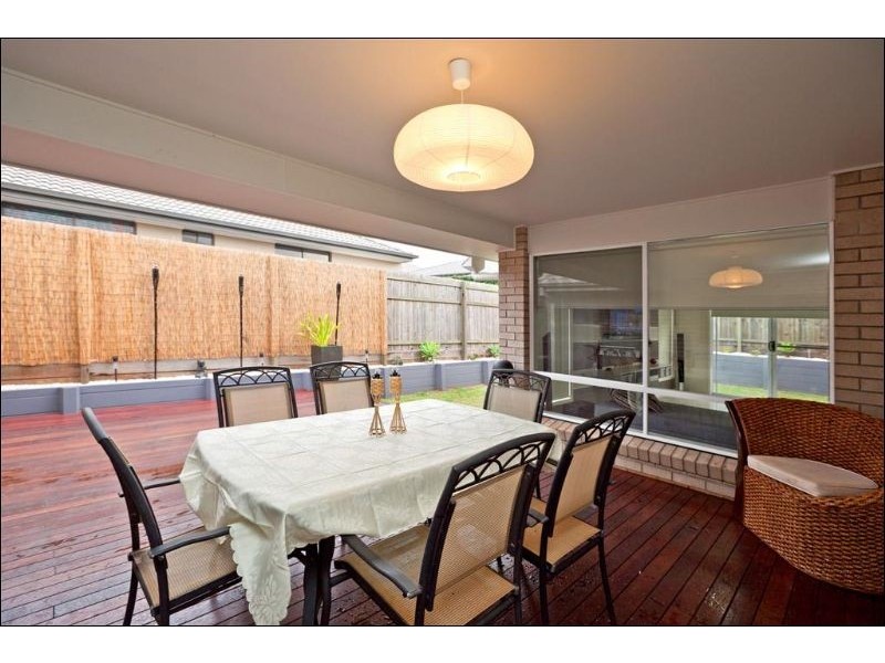 16 Parklane Road, Victoria Point QLD 4165