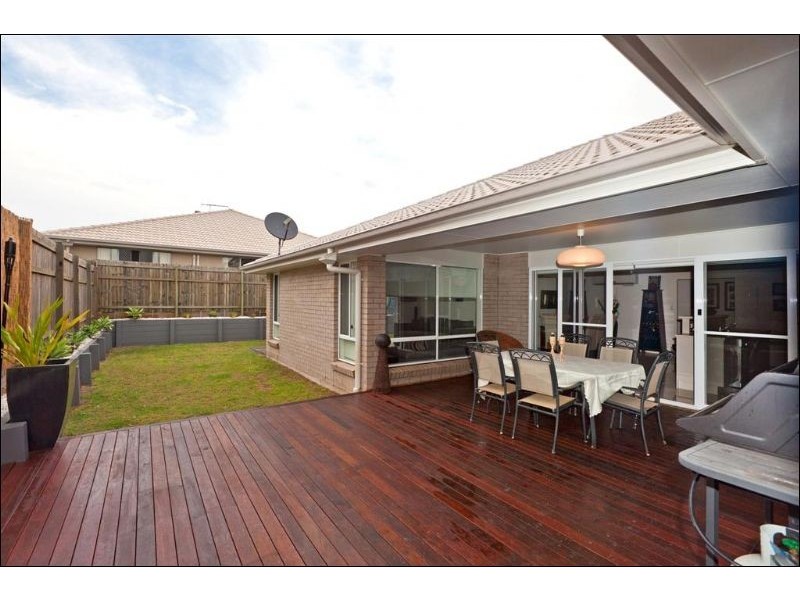 16 Parklane Road, Victoria Point QLD 4165
