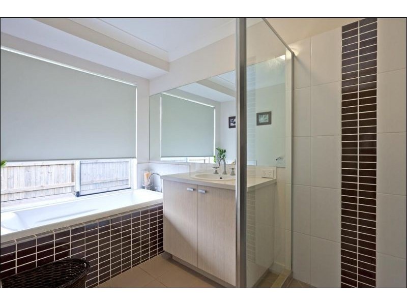 16 Parklane Road, Victoria Point QLD 4165