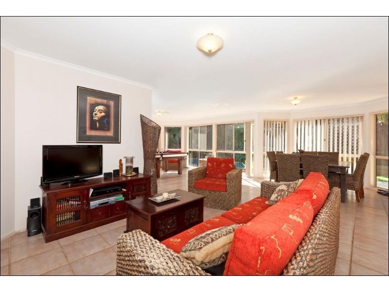16 Irene Court, Redland Bay QLD 4165