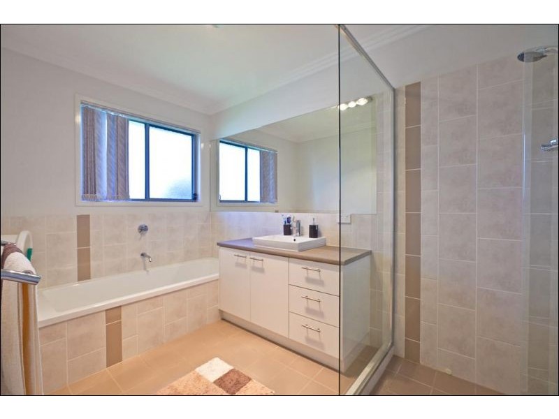 1A Wilmott Street, Victoria Point QLD 4165