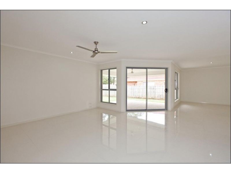 9 Illidge Drive, Victoria Point QLD 4165