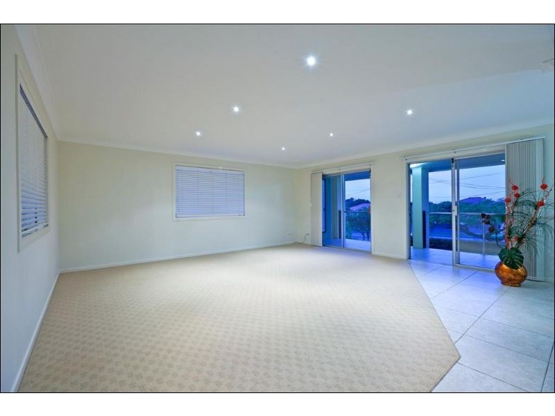 341 Bloomfield Street, Cleveland QLD 4163