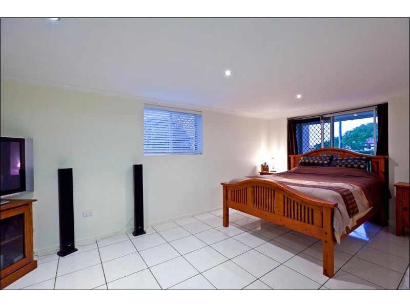 341 Bloomfield Street, Cleveland QLD 4163