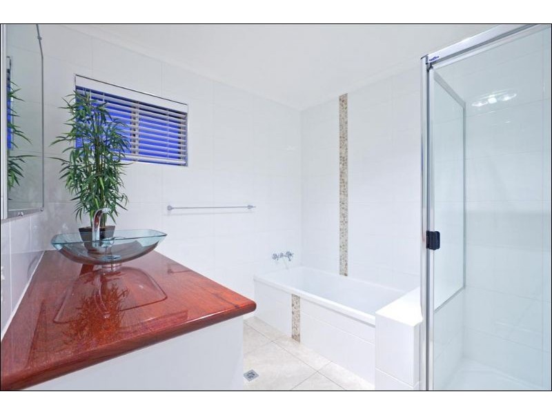 341 Bloomfield Street, Cleveland QLD 4163