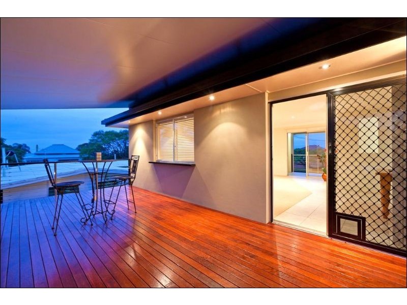 341 Bloomfield Street, Cleveland QLD 4163