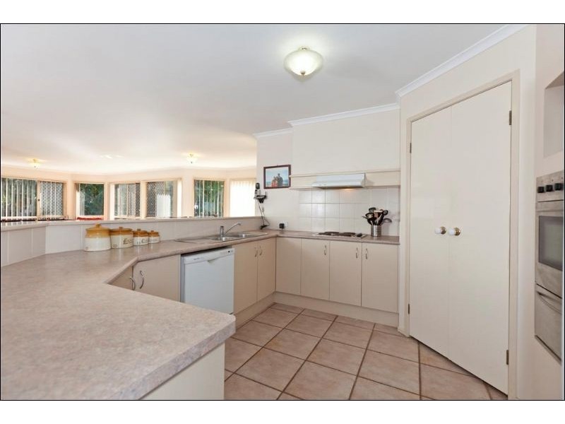 16 Irene Court, Redland Bay QLD 4165