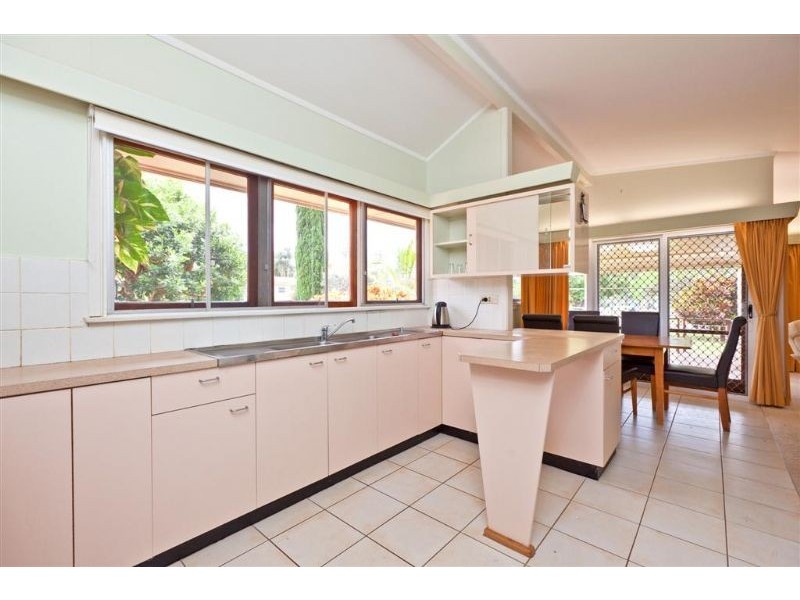 5 Russell Street, Cleveland QLD 4163