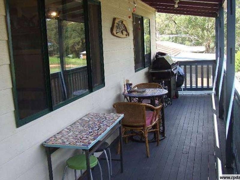 10 Taylor Street, Russell Island QLD 4184