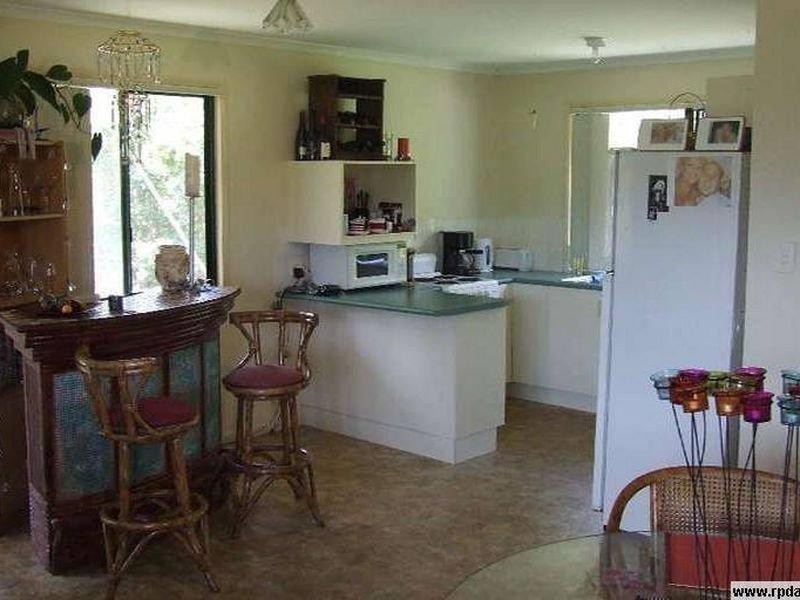 10 Taylor Street, Russell Island QLD 4184