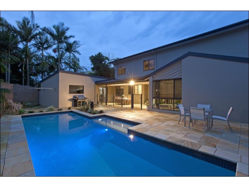 27 Orana Esplanade, Victoria Point QLD 4165