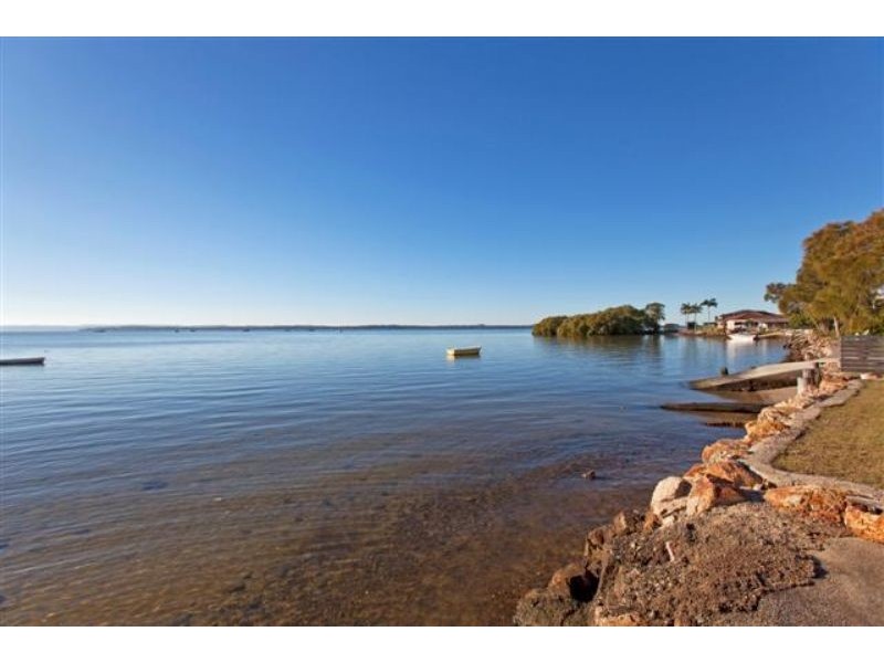 16 Edinburgh Street, Victoria Point QLD 4165