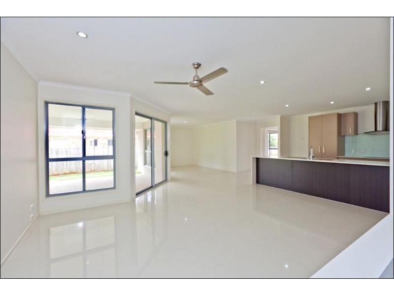 9 Illidge Drive, Victoria Point QLD 4165