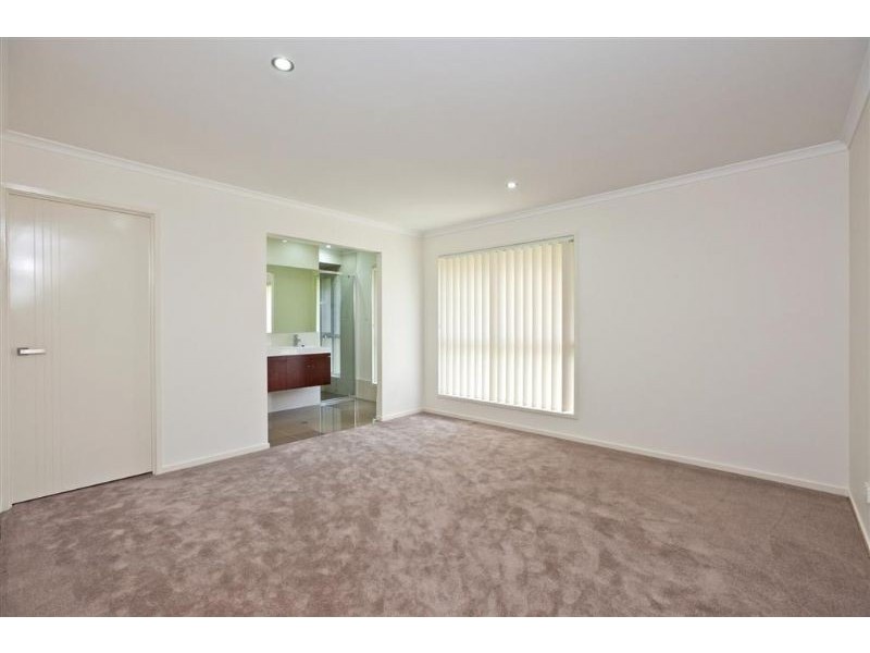 9 Illidge Drive, Victoria Point QLD 4165