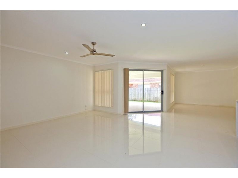 9 Illidge Drive, Victoria Point QLD 4165