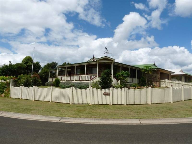 18 Viewfield Street, Redland Bay QLD 4165