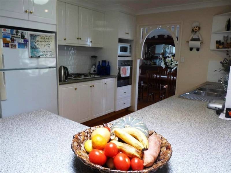 18 Viewfield Street, Redland Bay QLD 4165
