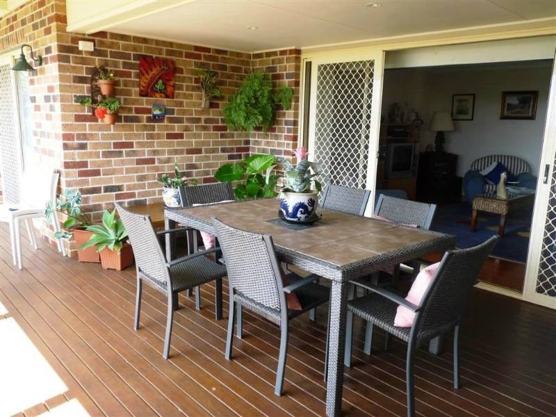 18 Viewfield Street, Redland Bay QLD 4165
