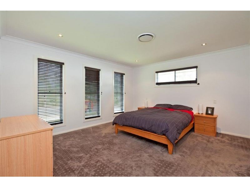 8 Village Drive, Mount Cotton QLD 4165