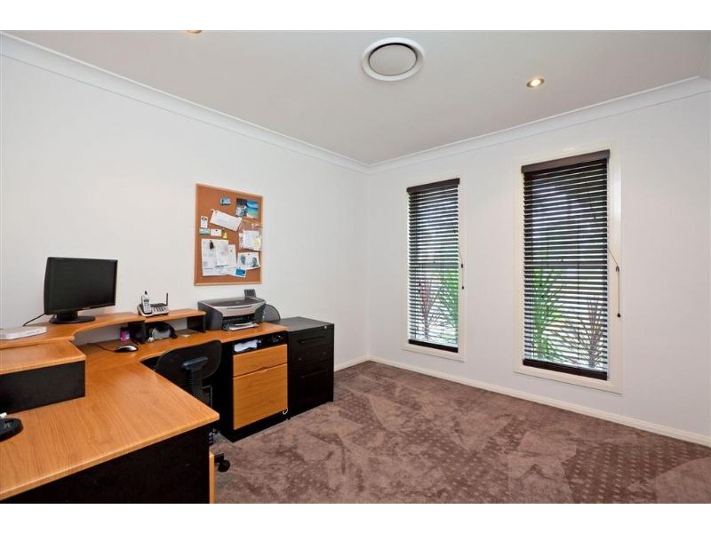 8 Village Drive, Mount Cotton QLD 4165