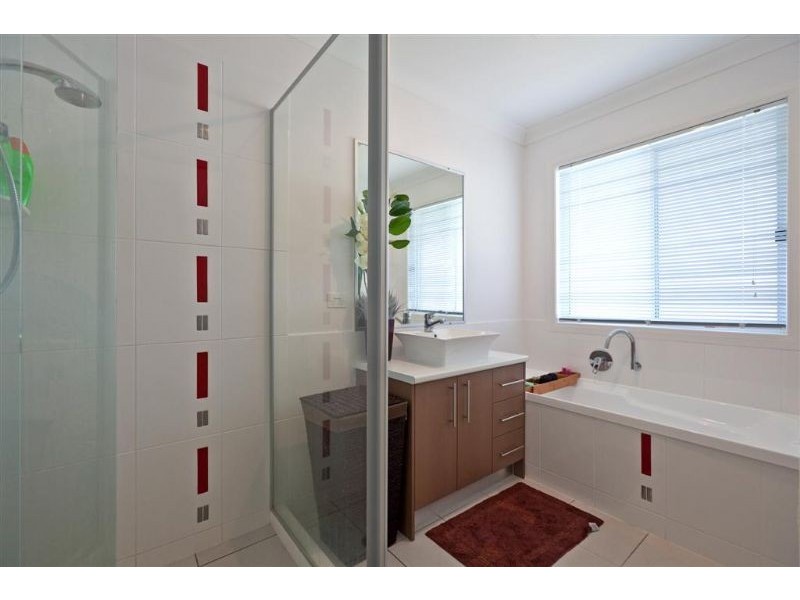 8 Village Drive, Mount Cotton QLD 4165