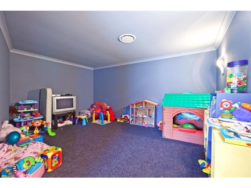 8 Village Drive, Mount Cotton QLD 4165