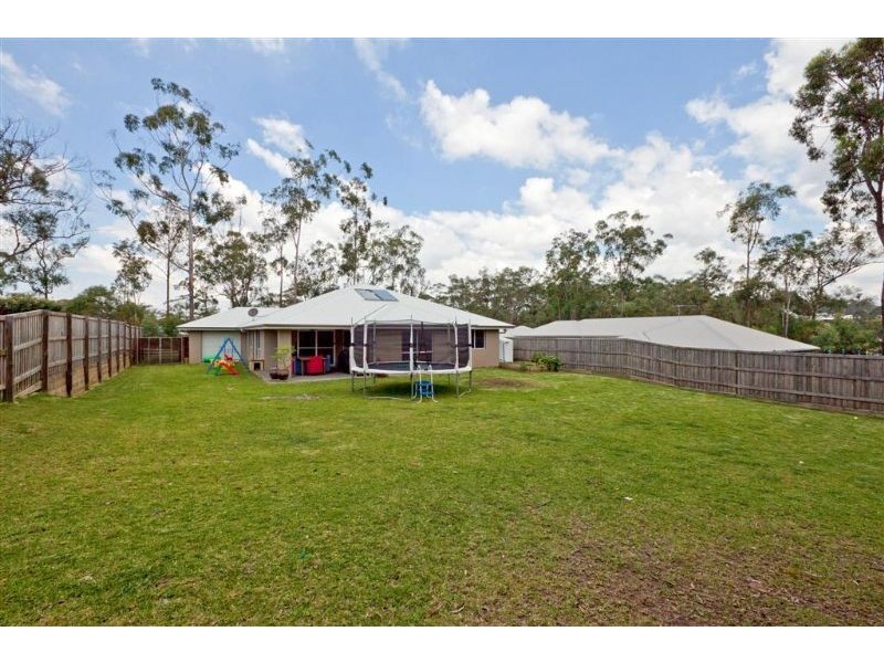8 Village Drive, Mount Cotton QLD 4165