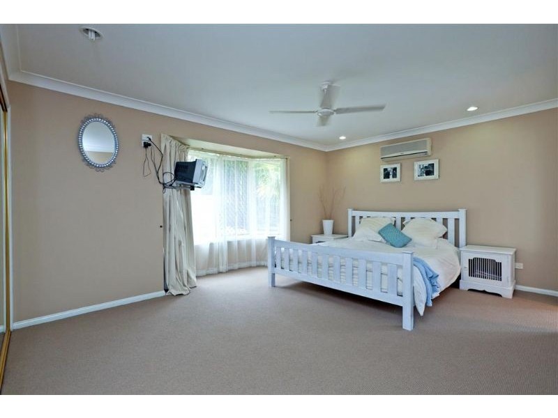 2 Lomond Place, Victoria Point QLD 4165