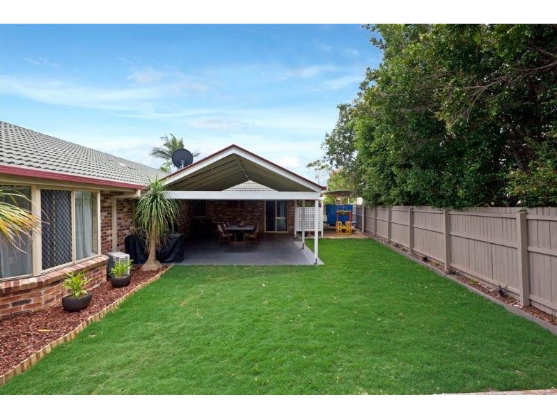 2 Lomond Place, Victoria Point QLD 4165