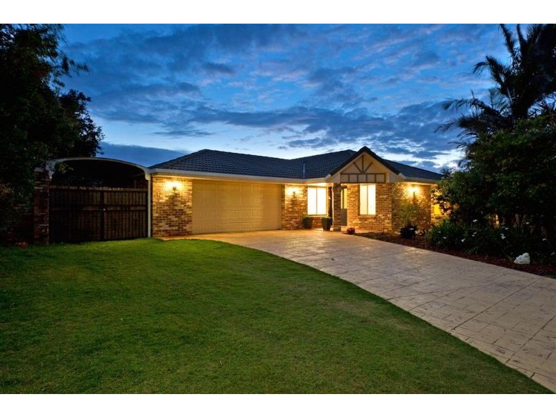 2 Lomond Place, Victoria Point QLD 4165