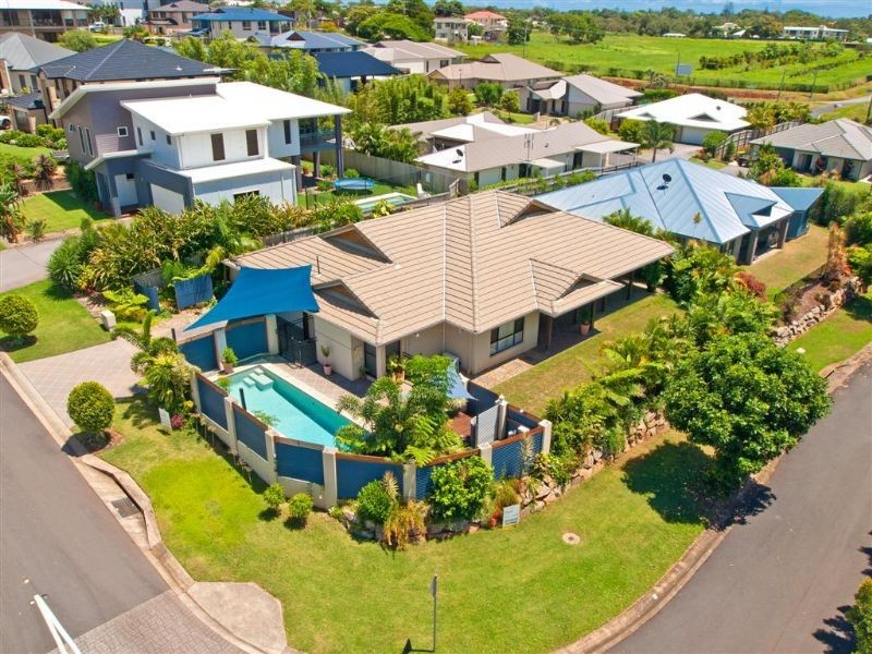 52 Habitat Drive, Redland Bay QLD 4165