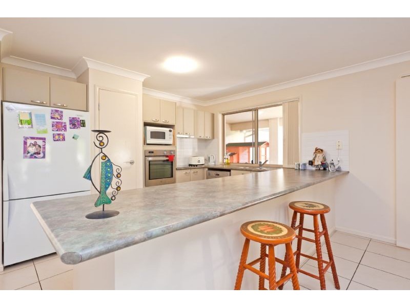 36 Ebony Crescent, Redland Bay QLD 4165