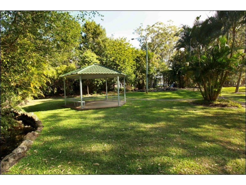 16 Chestnut Crescent, Victoria Point QLD 4165