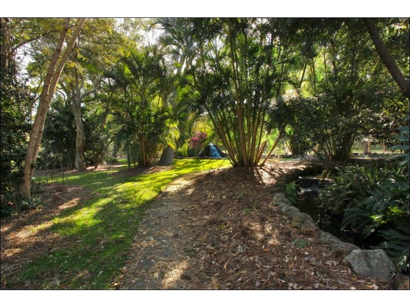 16 Chestnut Crescent, Victoria Point QLD 4165