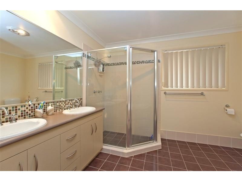 3 Lamb Close, Victoria Point QLD 4165